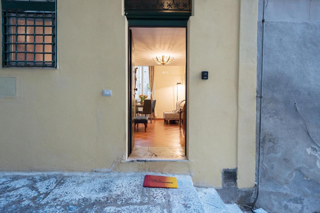 Bobbò House IV Suite, a windows on the monuments Nápoles Exterior foto